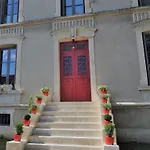Oda ve Kahvaltı D'hotes Maison La Porte Rouge