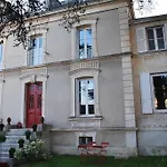D'hotes Maison La Porte Rouge Oda ve Kahvaltı