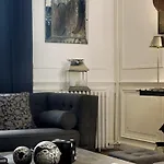 Oda ve Kahvaltı D'hotes Maison La Porte Rouge