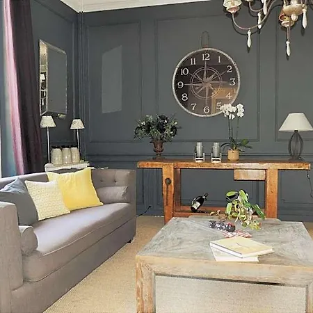D'hotes Maison La Porte Rouge Bed & Breakfast