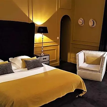 D'hotes Maison La Porte Rouge Oda ve Kahvaltı
