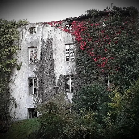 Maison La Porte Rouge 4* Niort