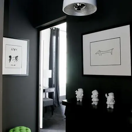 D'hotes Maison La Porte Rouge Bed & Breakfast