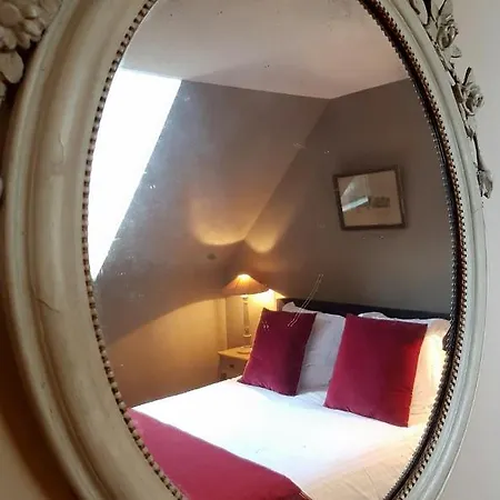 Bed & Breakfast Maison La Porte Rouge 3*