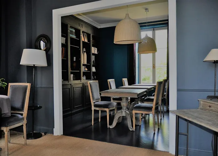 Maison La Porte Rouge 4* Niort