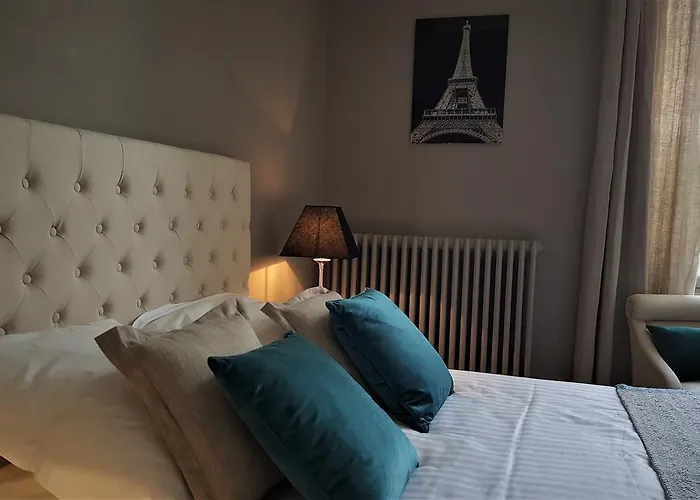 Maison La Porte Rouge