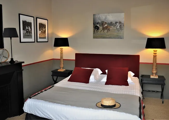 Maison La Porte Rouge Bed & Breakfast 4*