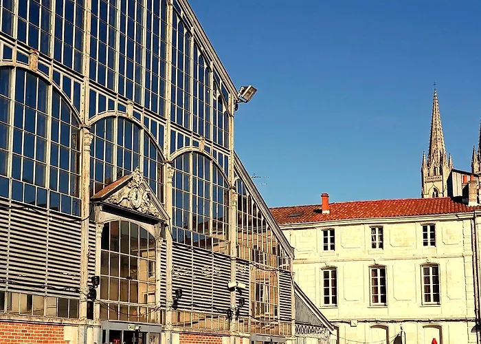 Bed & Breakfast Maison La Porte Rouge 4*