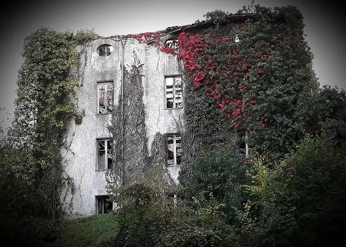 Maison La Porte Rouge 4* Niort