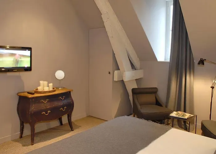 Maison La Porte Rouge 4*