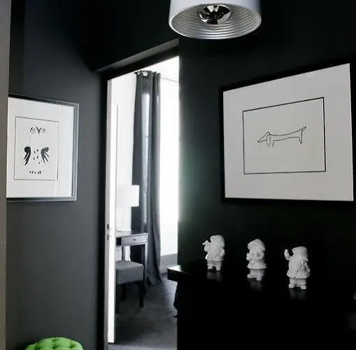 Maison La Porte Rouge Bed & Breakfast