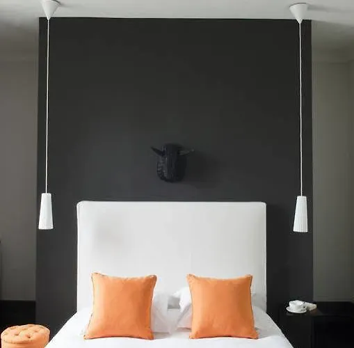 Maison La Porte Rouge 4* Niort