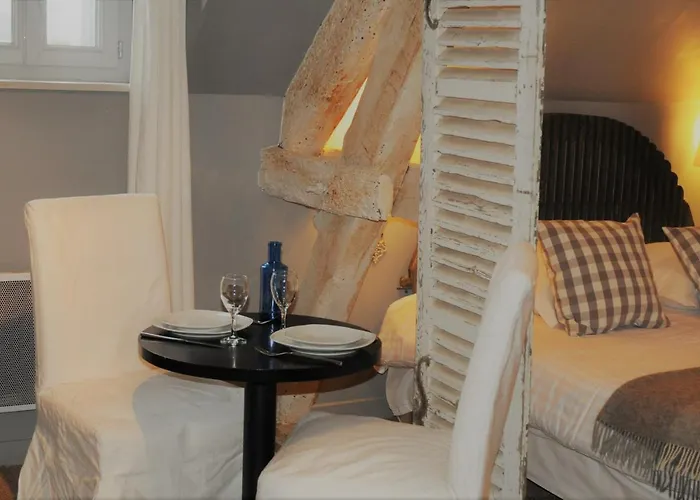 Maison La Porte Rouge 4* Niort